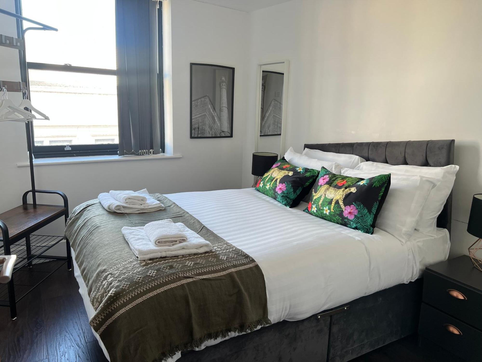 Mathew Street 1 Bed Apt Sleeps 6 Ливърпул Екстериор снимка