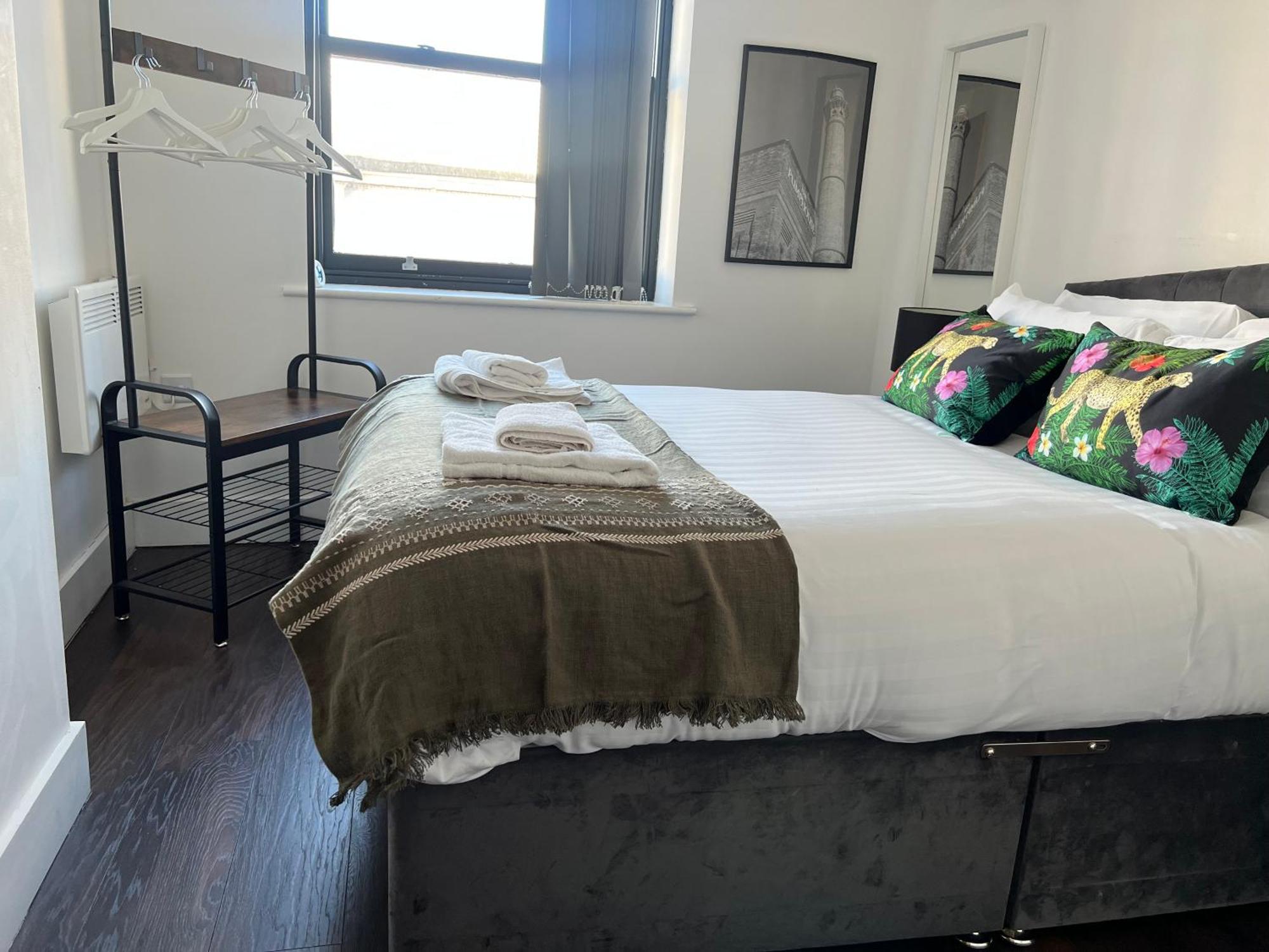 Mathew Street 1 Bed Apt Sleeps 6 Ливърпул Екстериор снимка